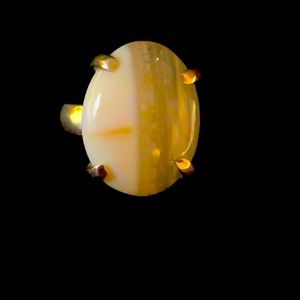 Lady’s Agate and Sterling Ring
